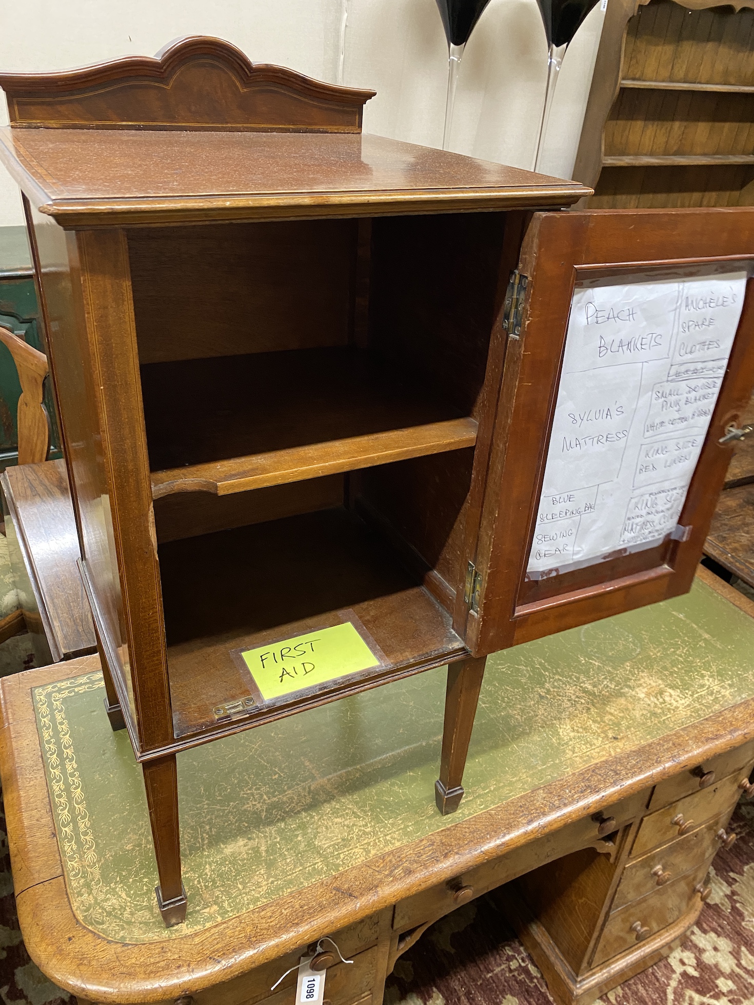 An Edwardian satinwood banded mahogany bedside cabinet, width 42cm, depth 39cm, height 85cm